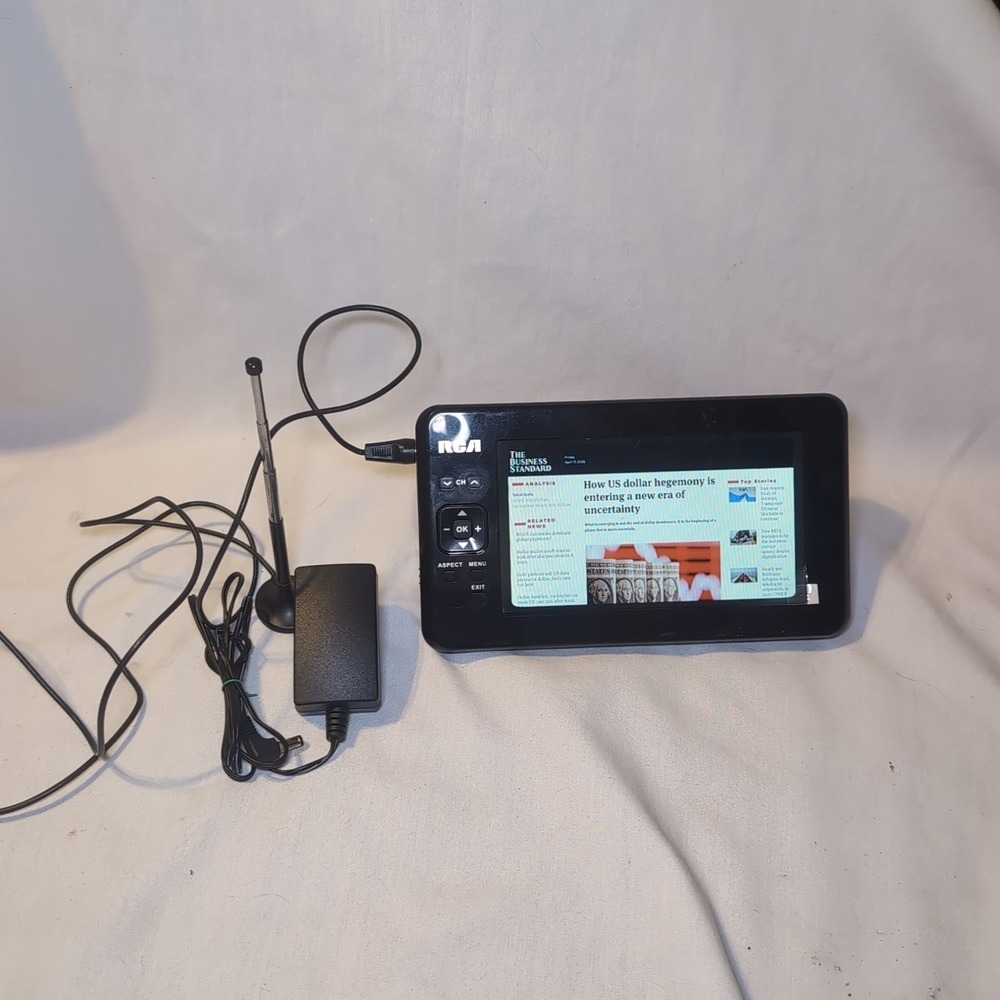 RCA Portable Digital Television w/ Antenna Battery Charger 7" TV Tested Working